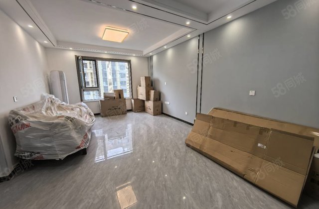 昌润莲城新房未住，精装修，带车位储免大税