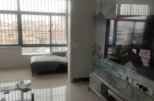 温泉嘉苑带电梯双卫生间出行方便 送地下室 房东直卖 价格可议