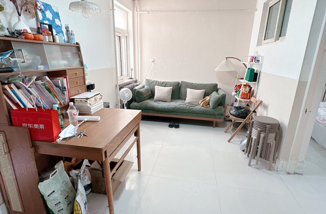 文轩 八中 闸口附近 一楼带院 单位家属院 一楼带院