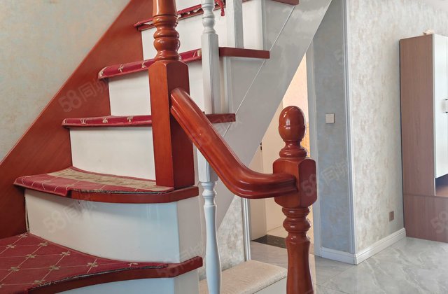 卓沁庄园5室3厅168㎡75万二手房图片