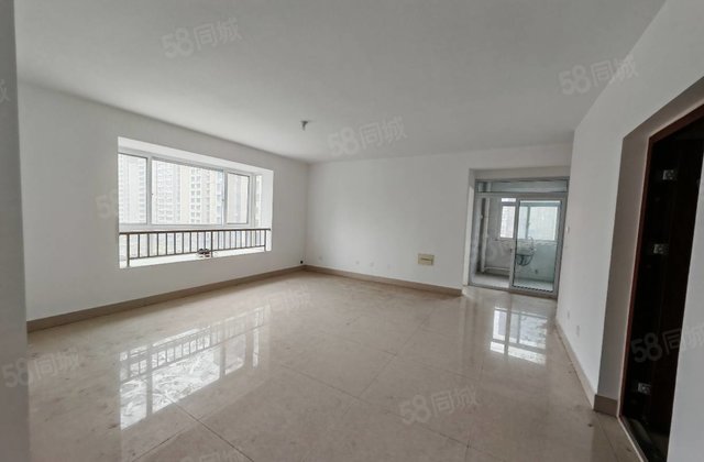 昌润莲城，东昌壹号院，三室两厅，边户，送车位储藏室，新房未住