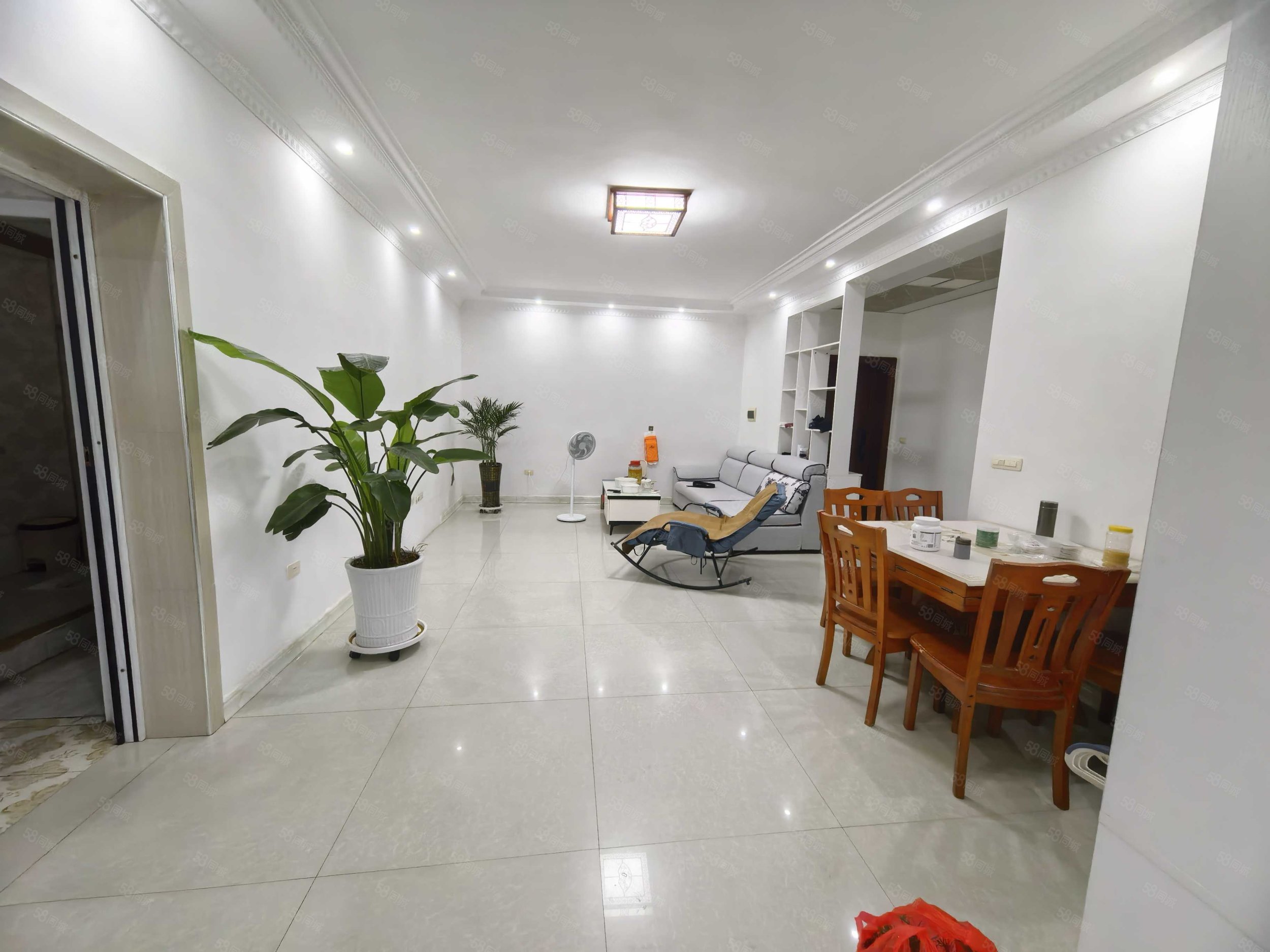 康乐大道9号小区3室2厅1卫96㎡南27.8万