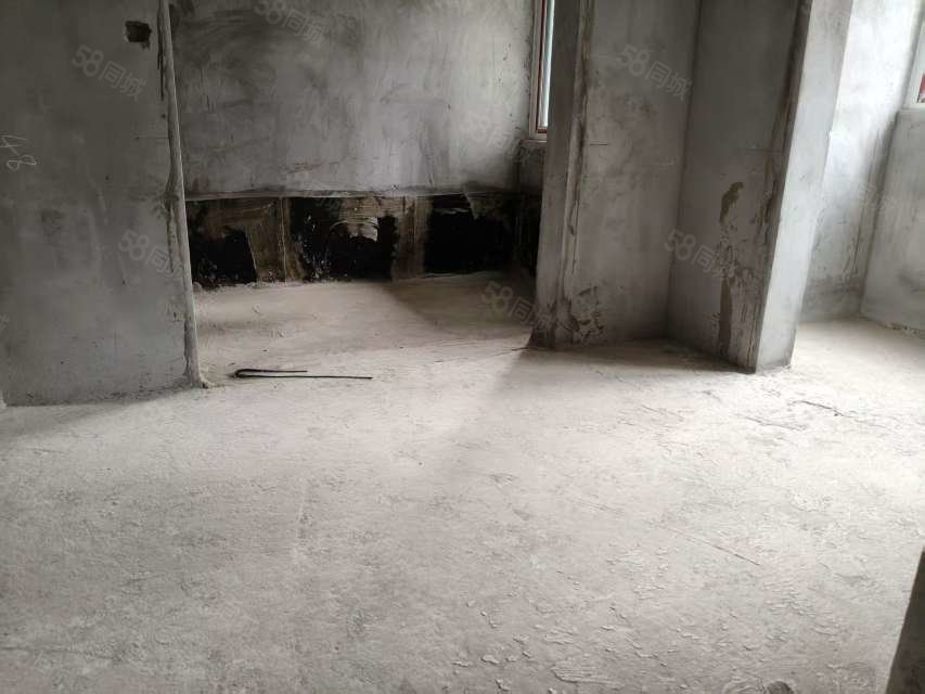 常隆花园3室2厅1卫121.73㎡南59.8万