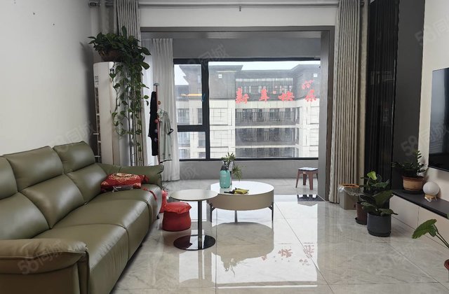 万达附近 江山印 新房未住 三室两厅两卫 带车位储藏