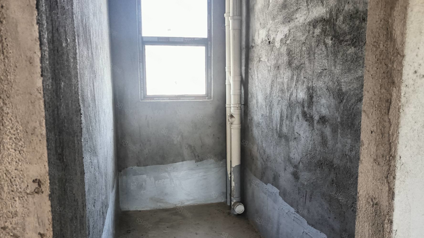 滨江学苑3室2厅2卫121㎡南北79.8万