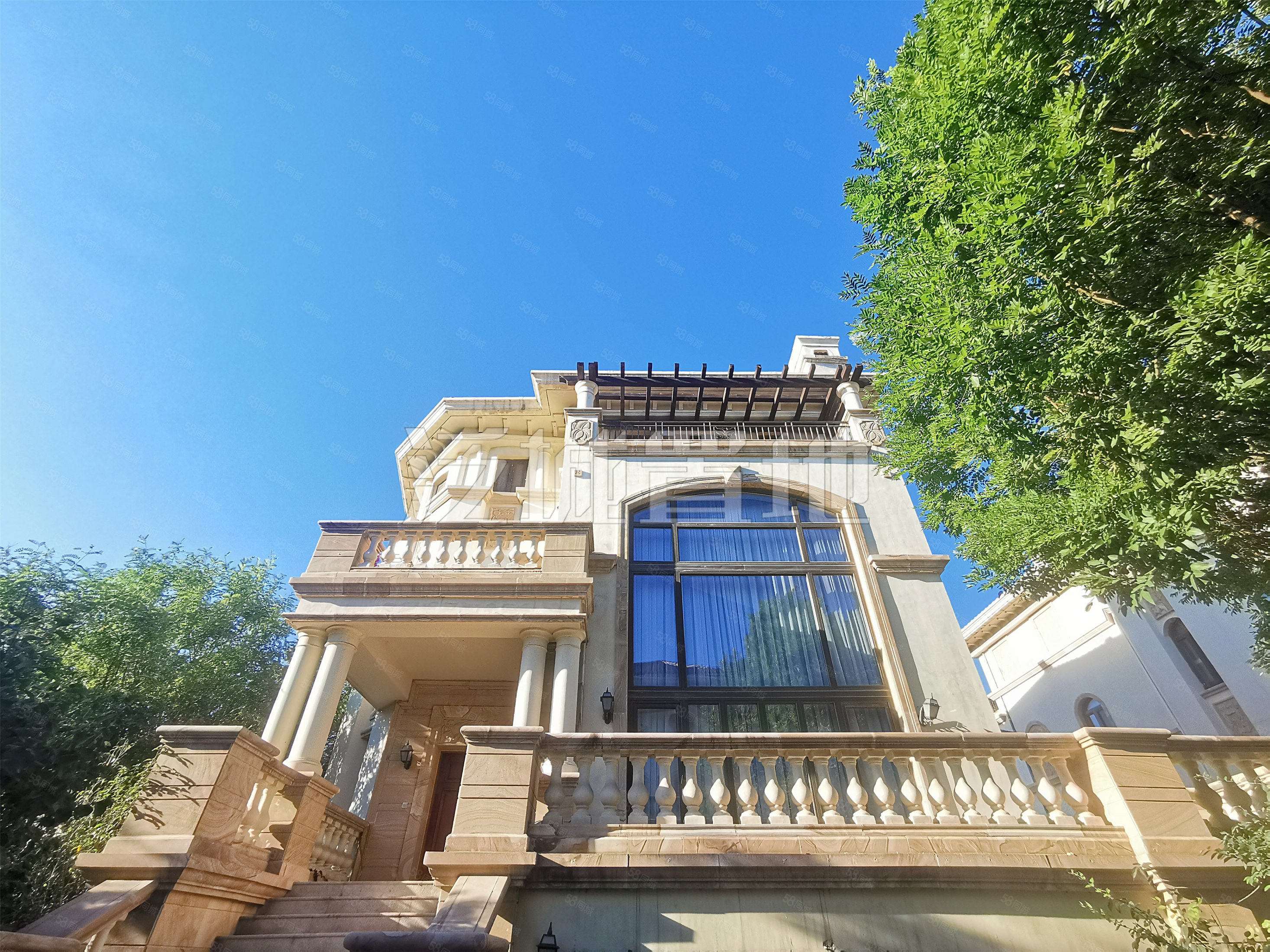 珠江壹千栋5室5厅7卫737㎡南北3200万