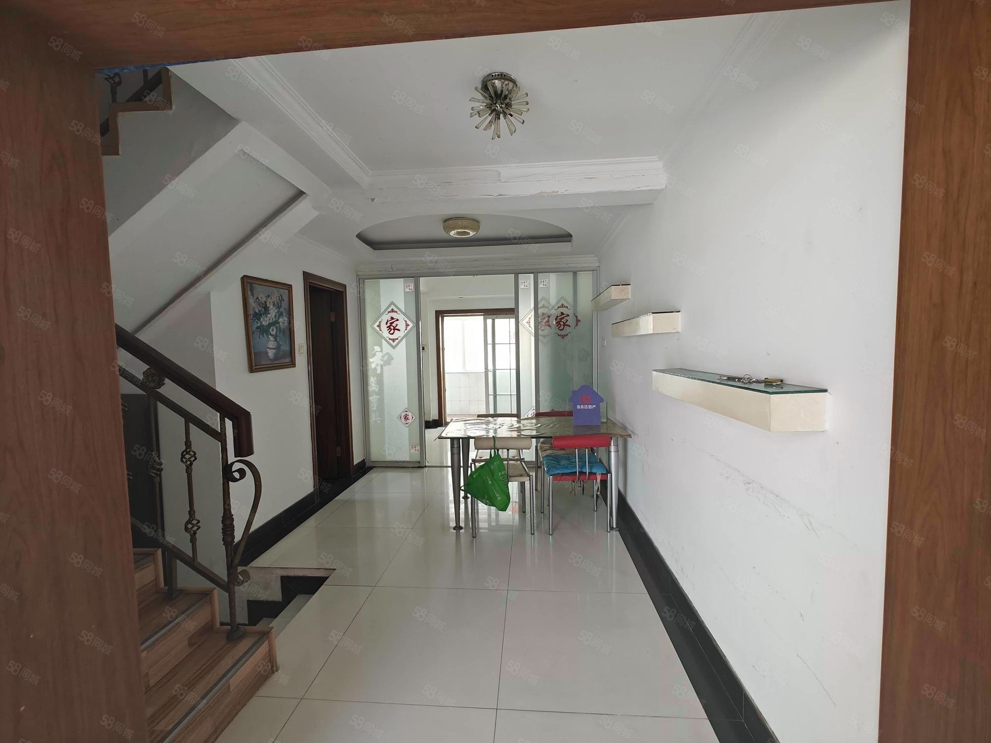 博世莊園(別墅)3室2廳3衛(wèi)165.79㎡南北315萬