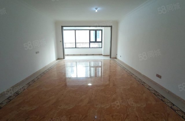 碧桂园国岳府电梯中间楼层135平方130万免大税