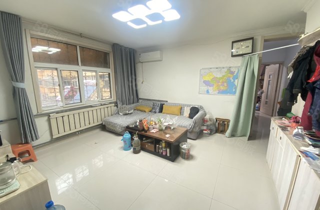 人民公园 花园小区 低楼层精装修 拎包入住 两个储藏室