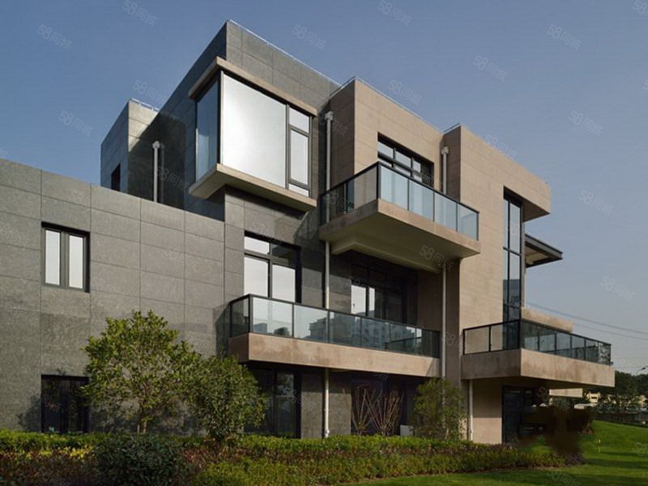 急售上河院联排别墅使用面积380平米有钥匙随时可看房