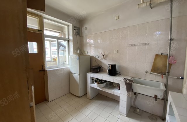 闸口 柳园路文轩对过 60平49万着急出，价格可谈