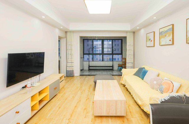 弘德好莱城2室2厅74.83㎡56万二手房图片