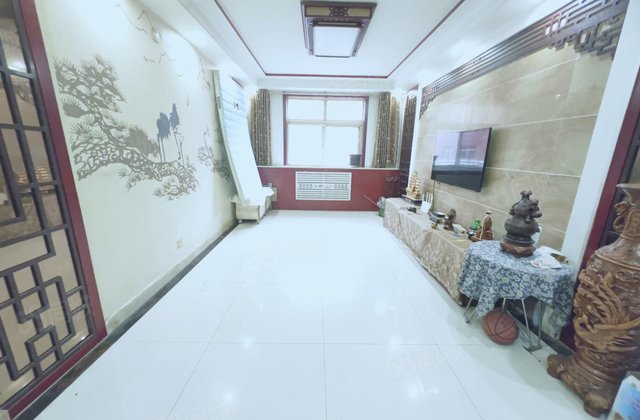 乐园小区，多层二楼，三叶草元宝户型