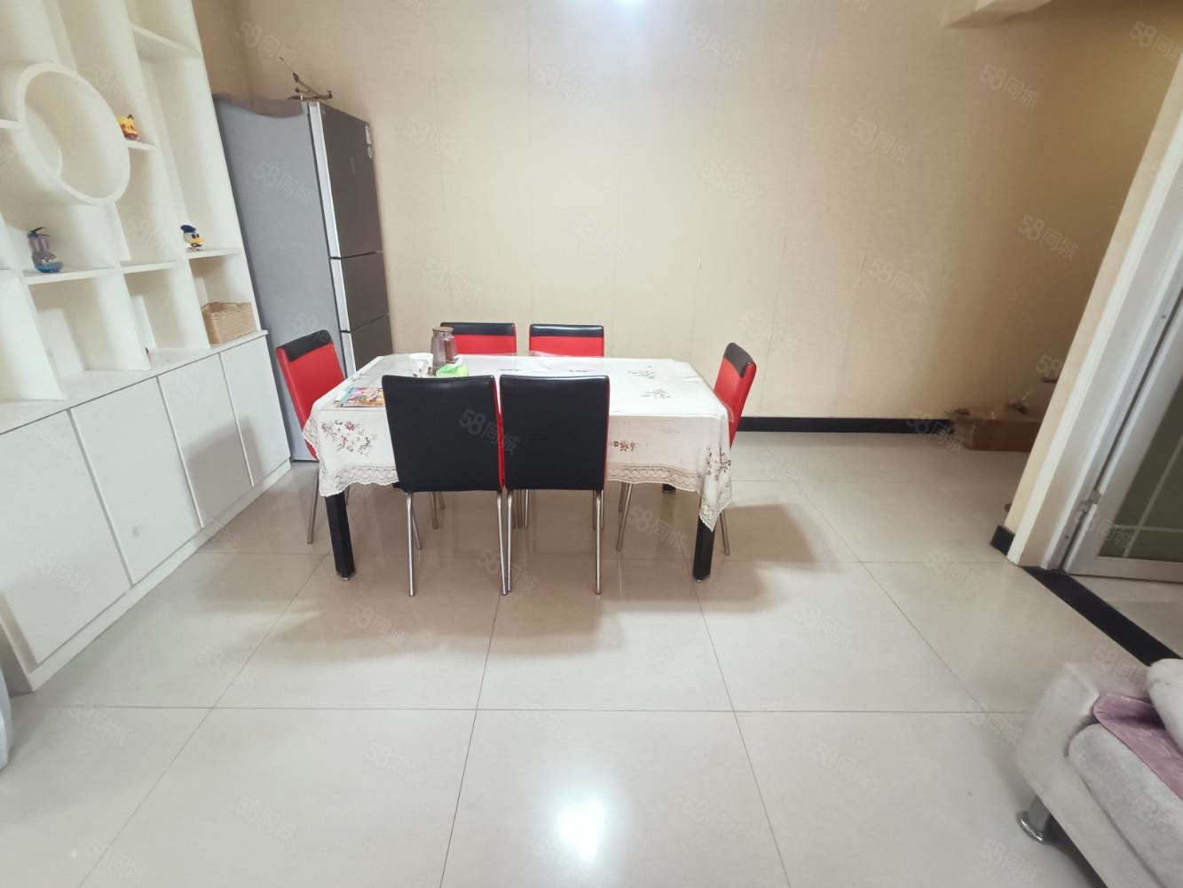 大都会广场3室2厅2卫124㎡南北77.8万