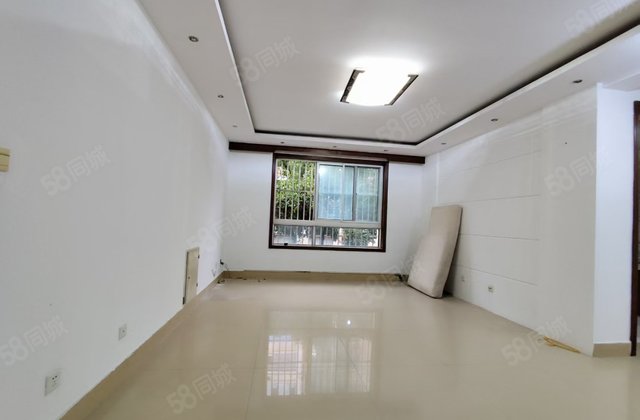 东昌湖边 多层电梯洋房一楼 三室朝阳 南北通透