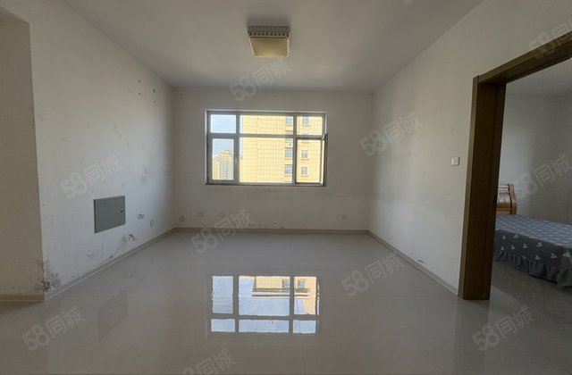 新出急售！一实验！孟达国际A2区西边户 送车位储 城市芳华