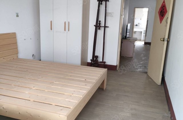 老文轩附近，瑞祥小区中间楼层小区停车方便