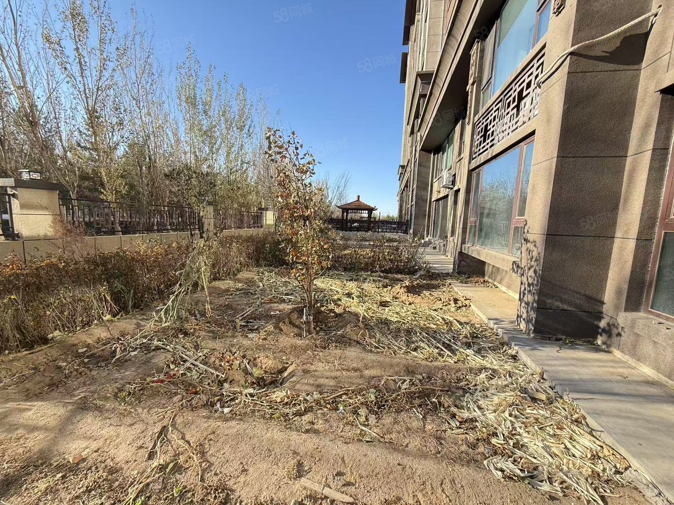 华韵锦园3室2厅2卫140㎡南北98万