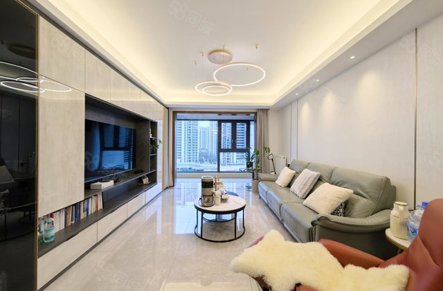 映客龙湖璟翠中心4室2厅142.02㎡200万二手房图片