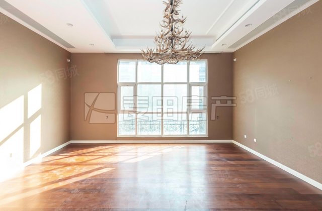 誉天下(三期四期)5室2厅401.21㎡1180万二手房图片