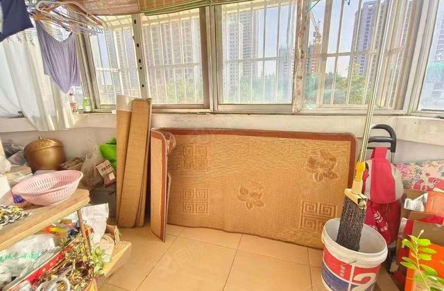 新时代小区 3房 周边配套完善