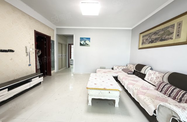 香江 电梯好楼层 正规商品房 交通便捷 2018年楼龄新