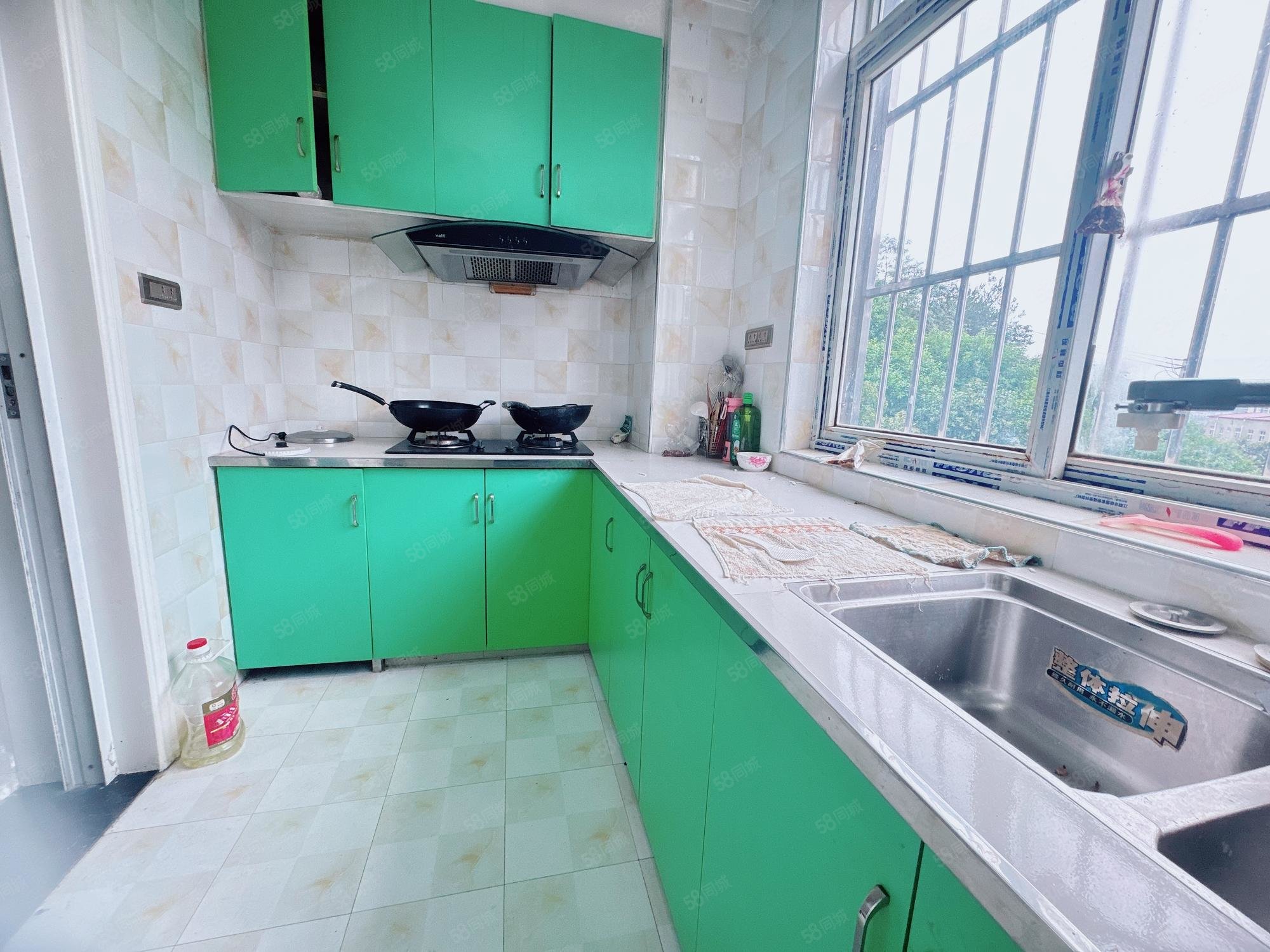 白浪南山小区3室2厅1卫105㎡南11万