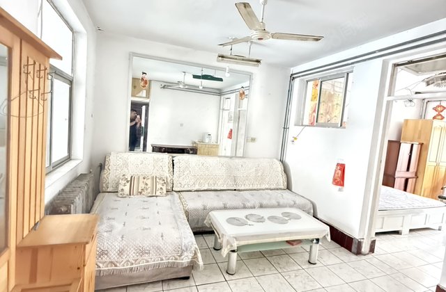 文轩中学 一中附近 龙山北区 好楼层 三室两厅免大税停车方便