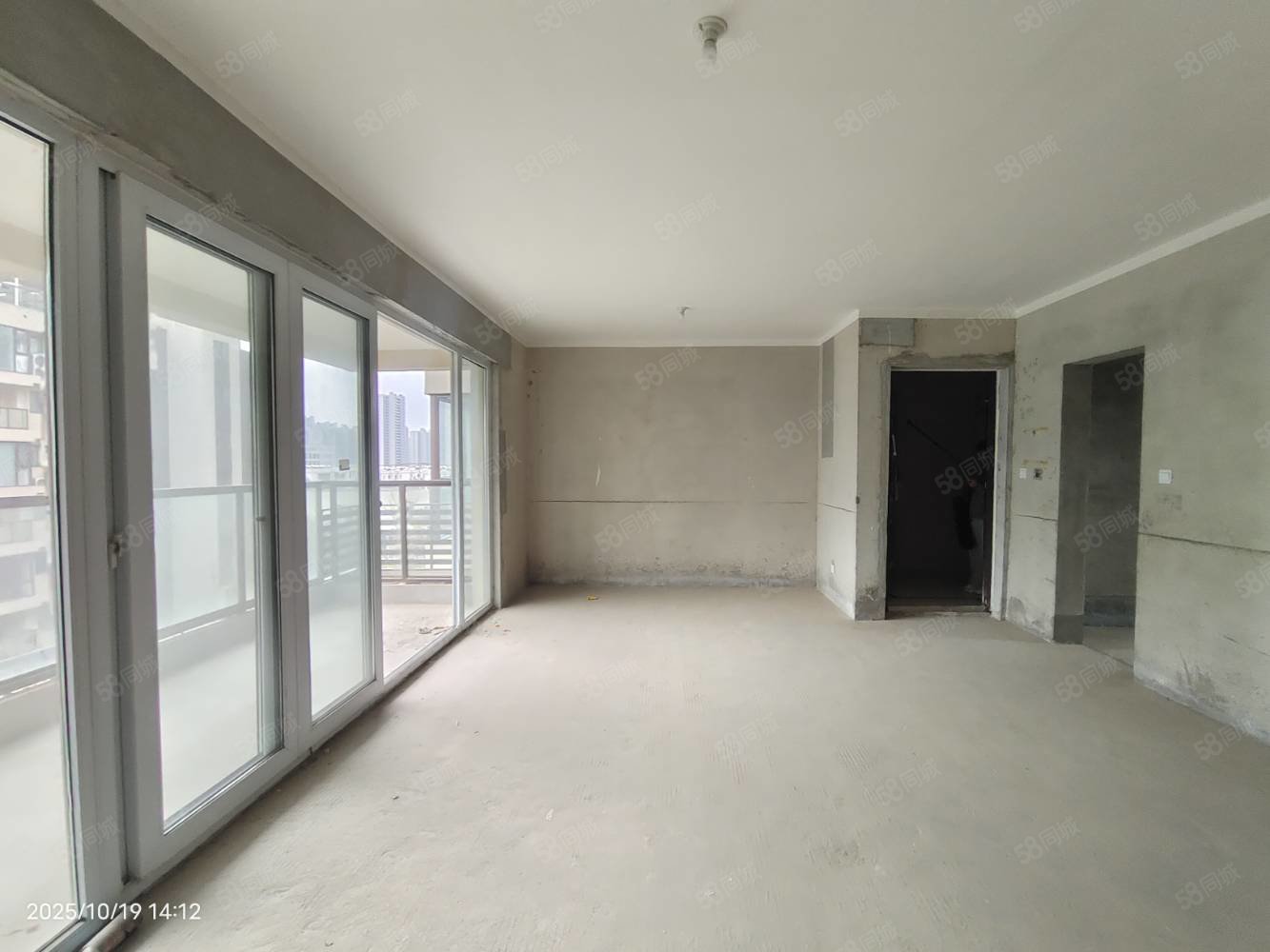 圣桦锦江天玺4室2厅2卫145㎡南北85万