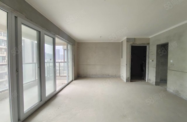 圣桦锦江天玺4室2厅2卫145㎡南北85万