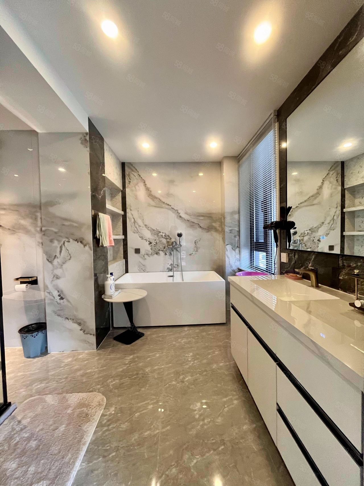 澳景園5室3廳5衛(wèi)486㎡南北2800萬