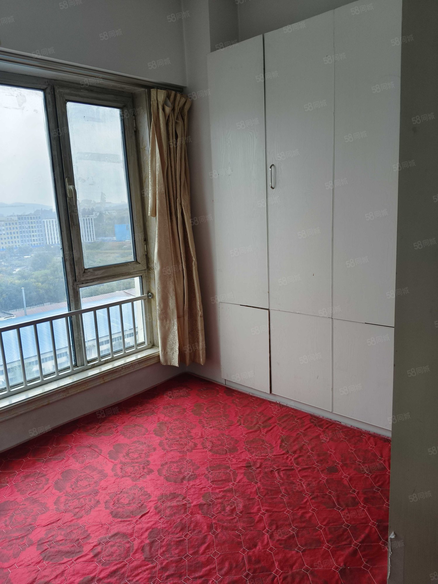 电子商务大楼1室1厅1卫53.99㎡南18.5万