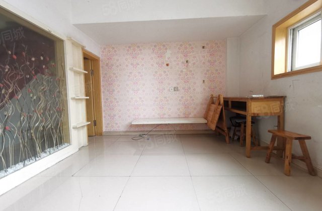 文轩 一中 一墙之隔 山水文园  复式温馨两室 满五 有钥匙