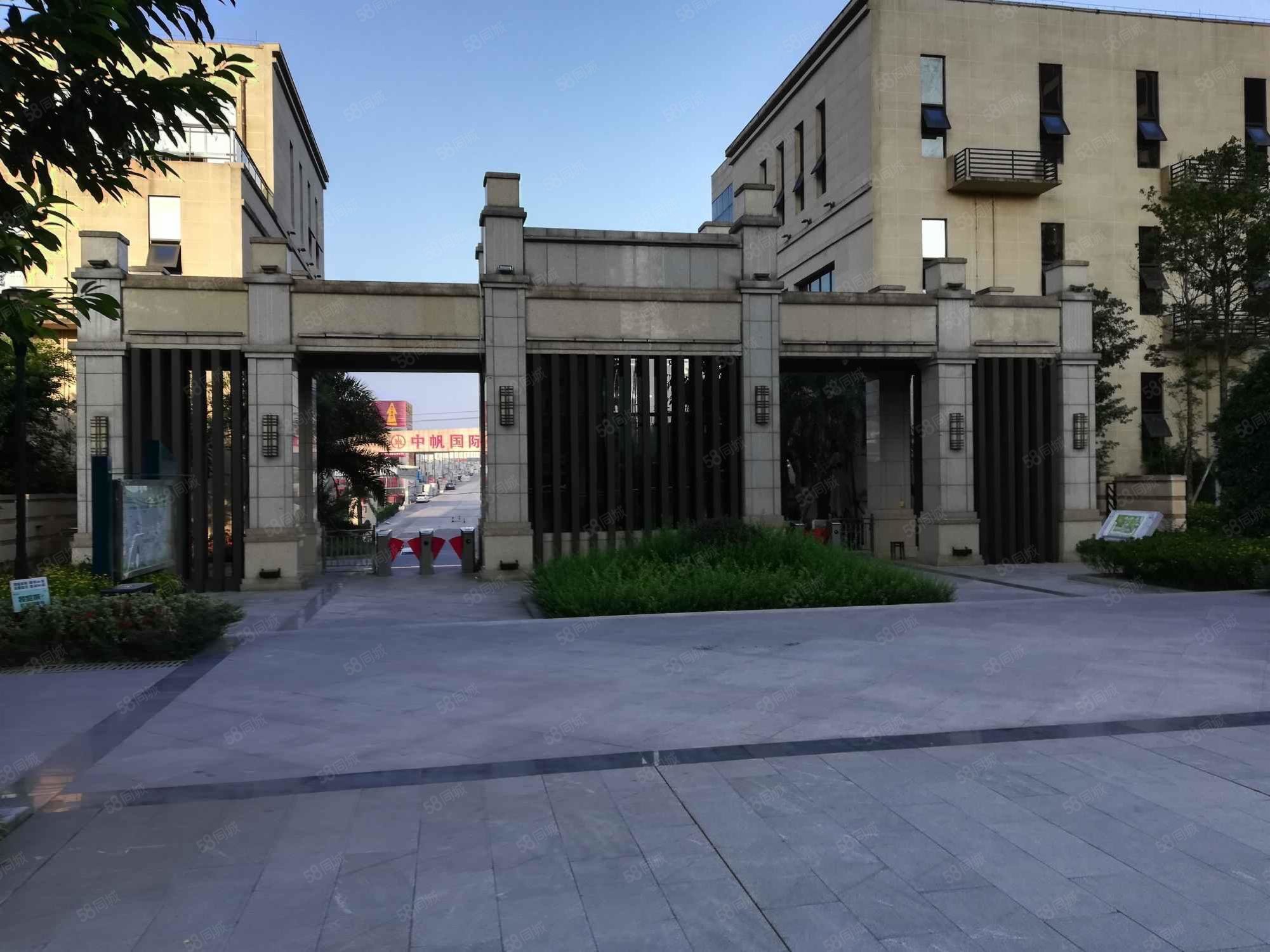 津城首府2室2厅1卫68㎡南北49万