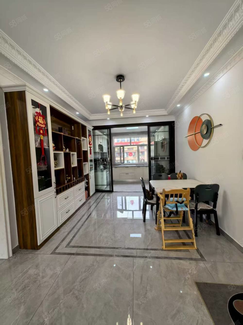 康裕新苑3室2厅2卫160㎡南北125万