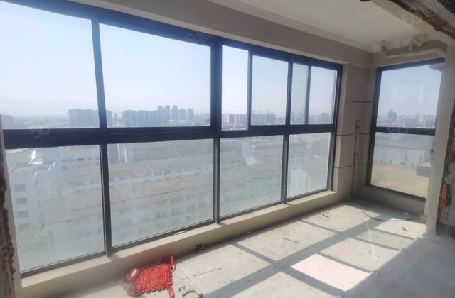 凤麟云邸4室2厅135㎡178万二手房图片