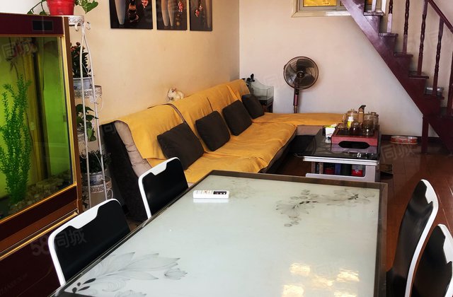 伟业中华苑(南区)4室3厅2卫