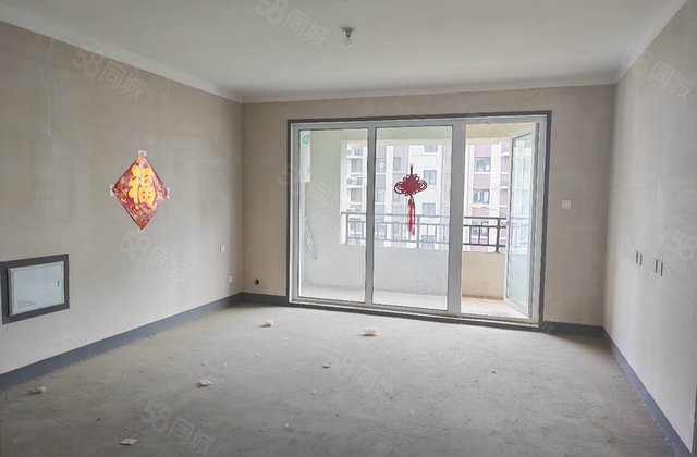 保利时光印象3室2厅140㎡126万二手房图片