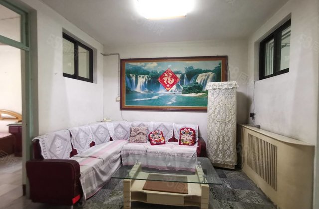 东昌中学 兴华路 市委家属院 多层三楼 停车方便 满五有钥匙