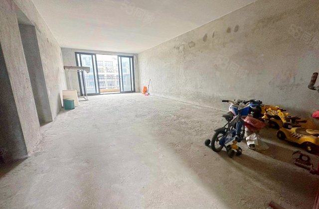 紫薇豪苑5室2厅227㎡330.2万二手房图片