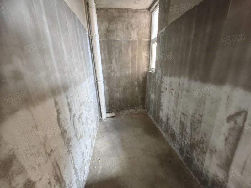 麒龙国际会展城A1区3室2厅1卫106㎡南北34.6万