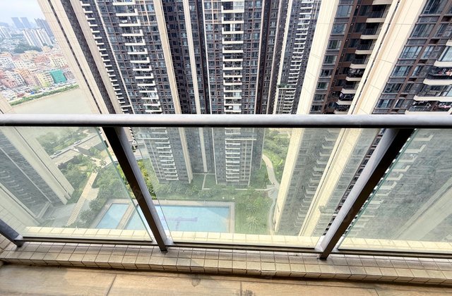 宏宇天御江畔3室2厅112.86㎡140万二手房图片