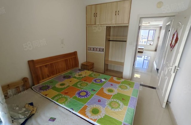 市民文化中心 电梯房 装修好 近医院 小区新 刚需小三居