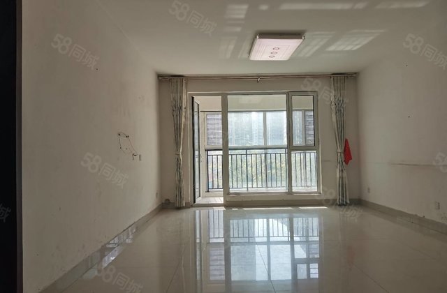 83.5万 3室 万达广场 光明   水晶丽城 汽车总站