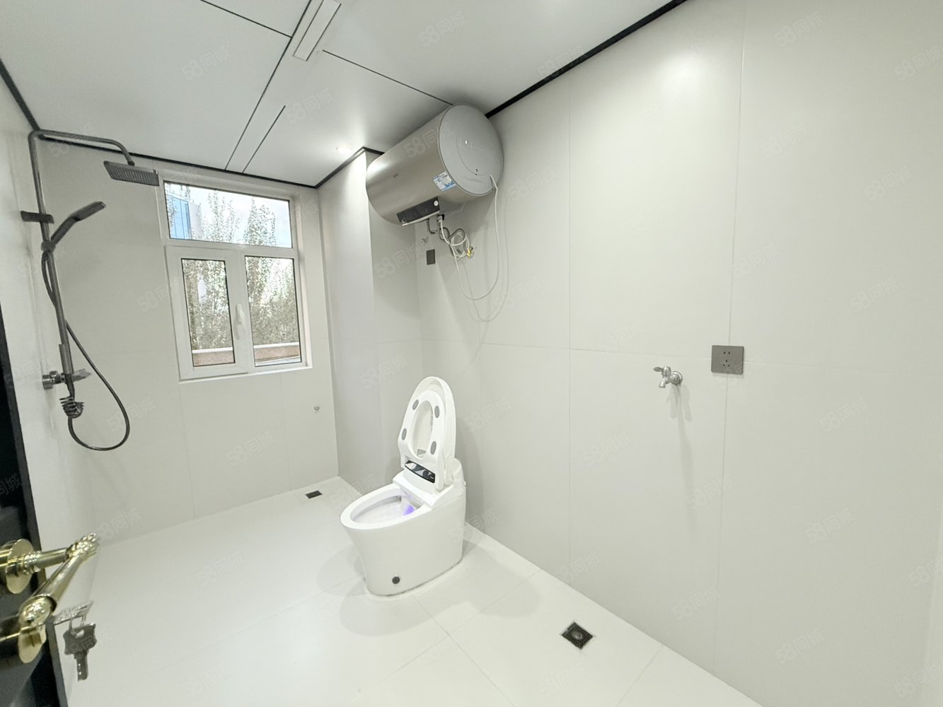 文豪世家3室2厅2卫166㎡南北108万