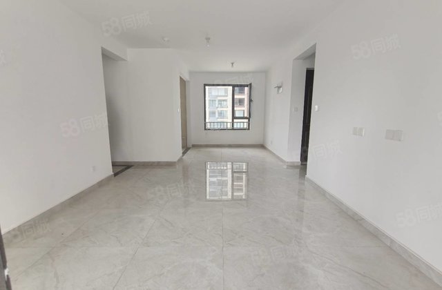 荣盛江山印 次新房 产权清晰 刚需三居 医疗配套成熟