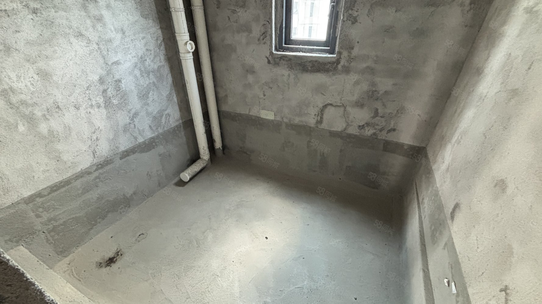 天秀湾5室2厅4卫254㎡南北268万