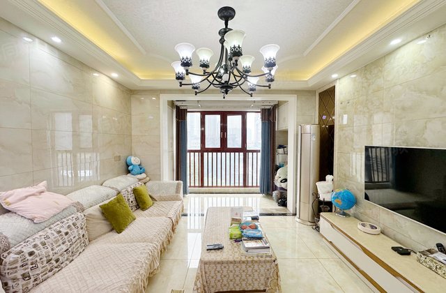 芙蓉万国城MOMA3室2厅110.17㎡92.8万二手房图片