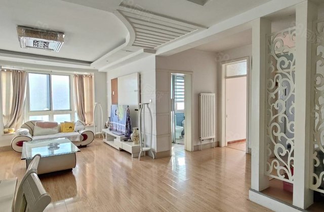 湖边   电梯房  带空中花园  送车位  边户