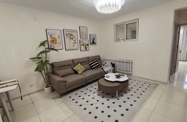 急售江山印附近十一中精装修三室拎包入住随时看房有钥匙带储藏室